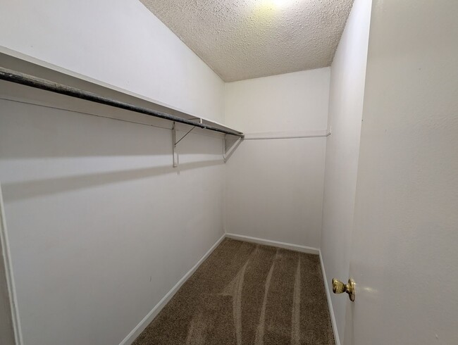 Building Photo - 124 Westscott Dr