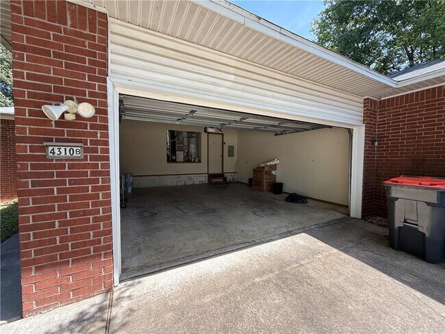 Building Photo - 4310 Nightingale Ln
