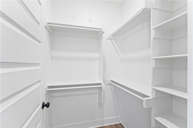 Building Photo - 6 Moniave Ln