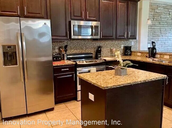 Building Photo - 4 br, 3.5 bath House - 8103 Roseville Blvd