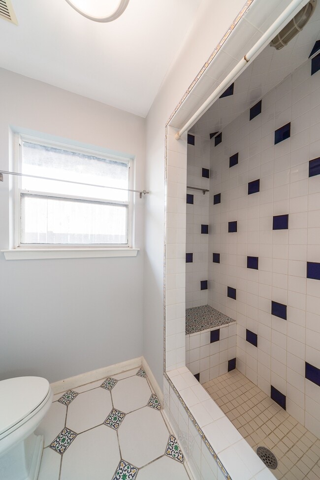 Building Photo - 3627 Tartan Ln