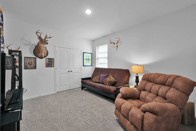 Building Photo - 942 Youth Water Rd