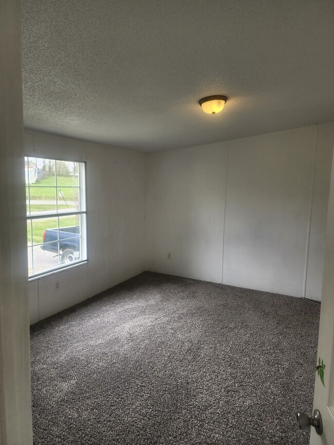 Building Photo - 11211 Allen Dr