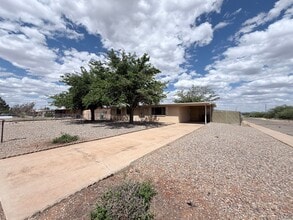 Building Photo - 3BR/2BA/2CP 1,245 sq.ft. rental in Huachuca City, AZ
