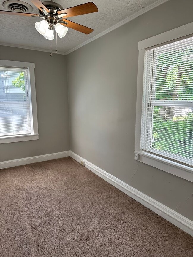 Building Photo - Adorable 3 Bedroom Duplex for $1,800./month