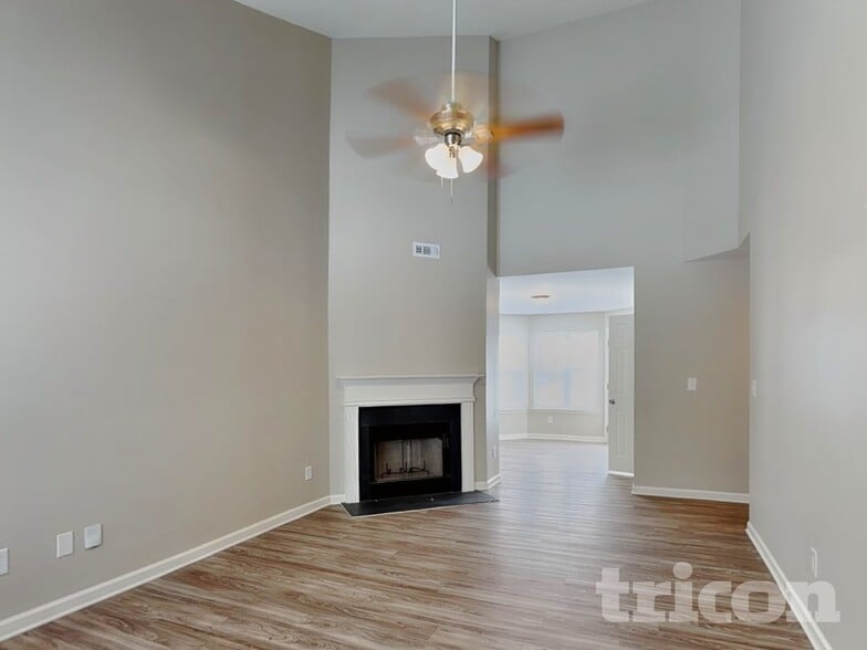 Building Photo - 5819 Twin Brook Dr