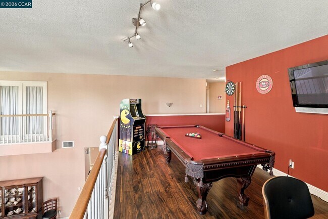 Building Photo - 204 Millbrook Dr