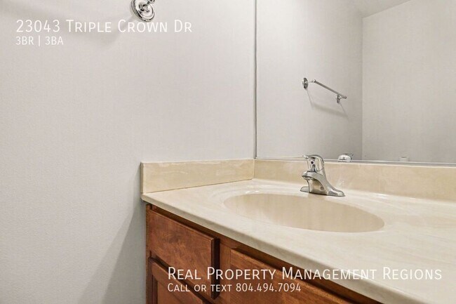 Building Photo - 23043 Triple Crown Dr