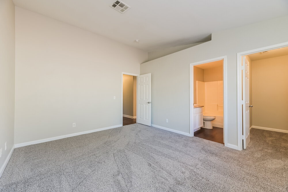 Building Photo - 4030 W Red Coach Ave