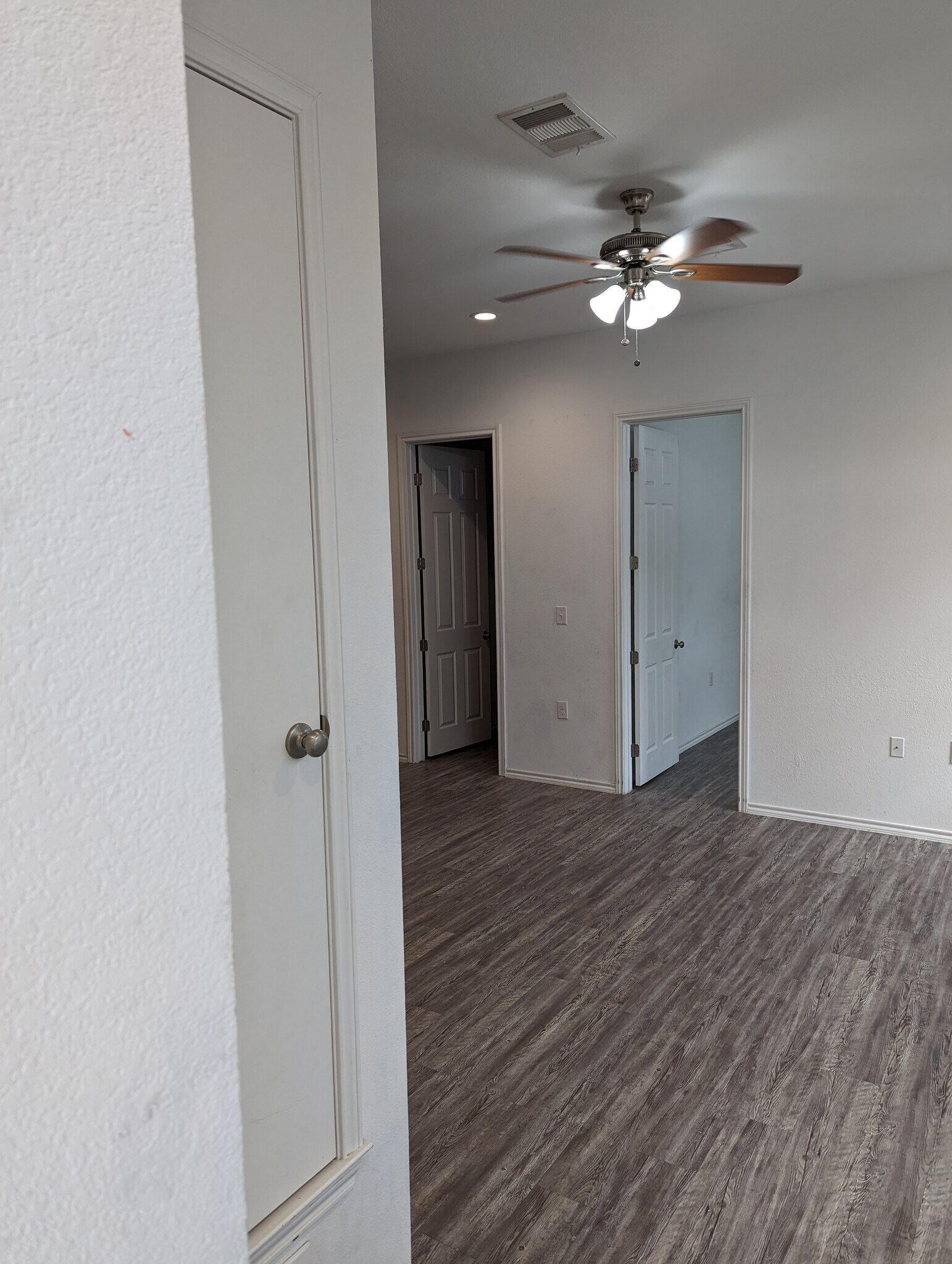 Building Photo - 801 Hallie Cv