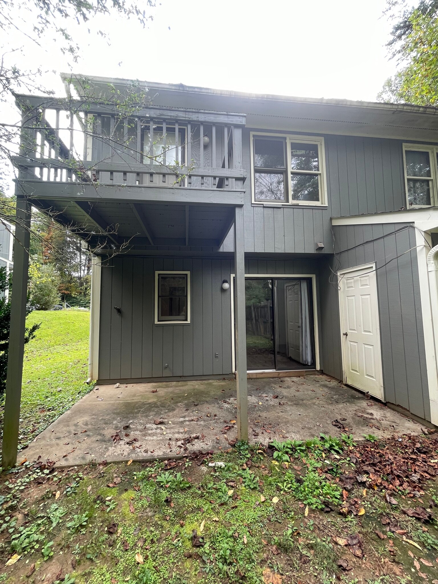 Building Photo - 27 E Raccoon Rdg
