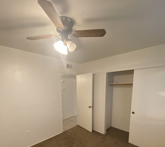Building Photo - Large 3 Bedroom, 2 Bath Home on NE