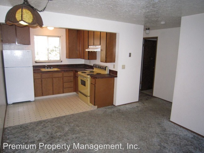 Building Photo - 1425-1439 Salishan St SE