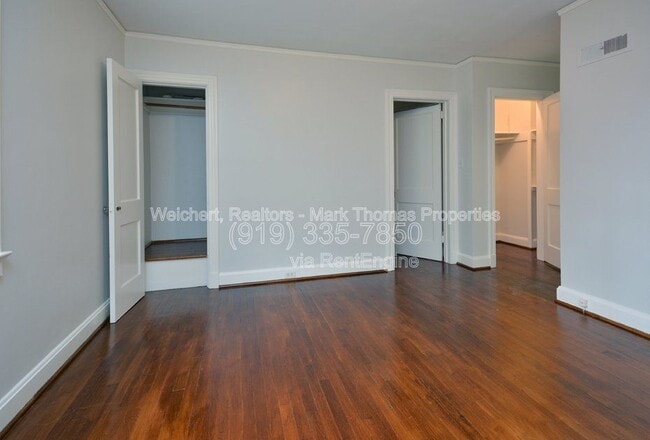 Building Photo - 2602 Vineyard St