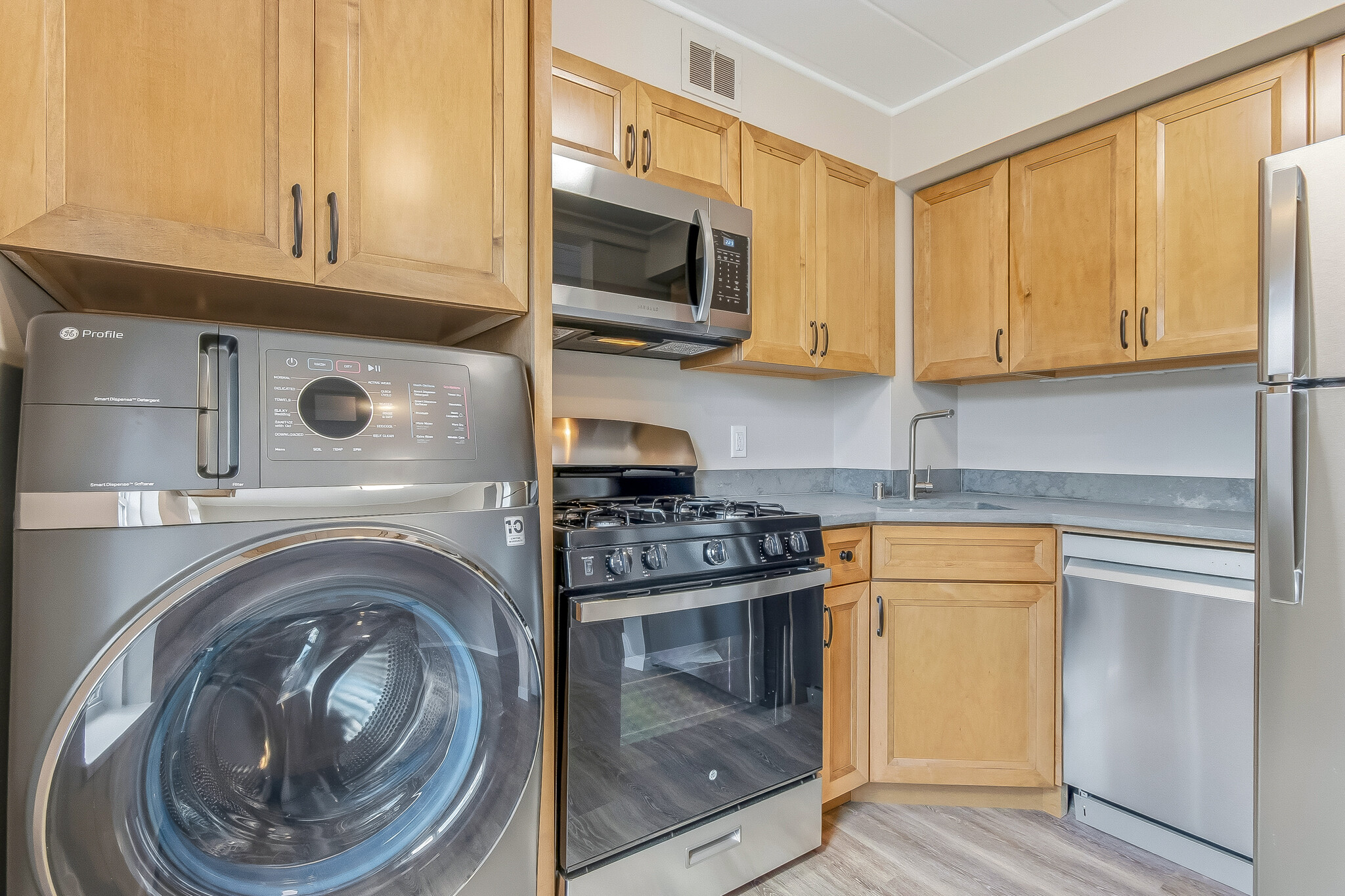 Building Photo - 24 Sherman Ter