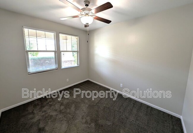 Building Photo - 10564 East Sebring Avenue