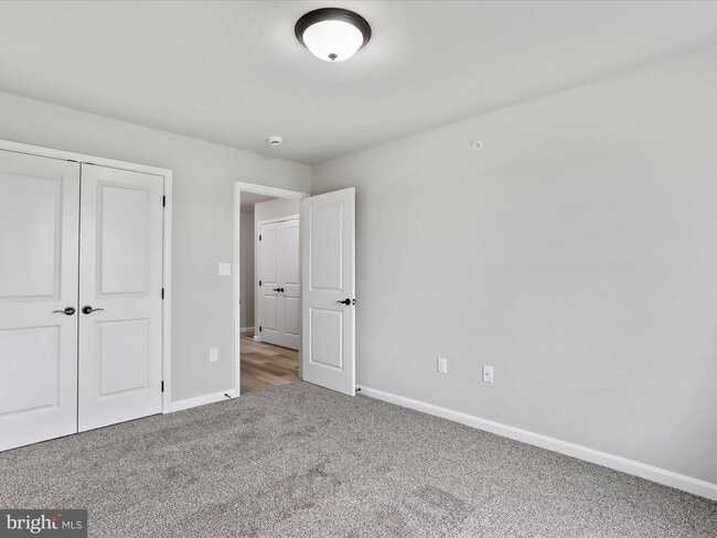 Building Photo - 129 Delano Dr