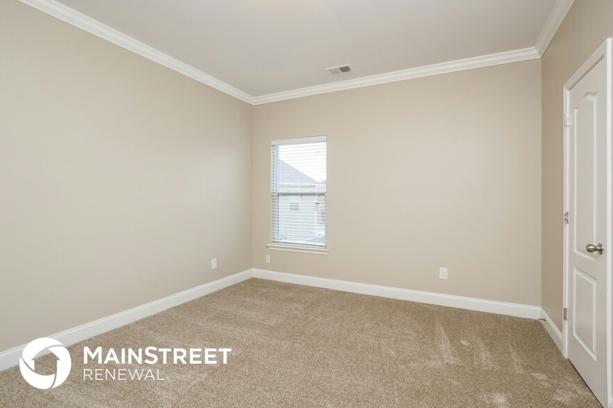 Building Photo - 4129 Eldon Dr