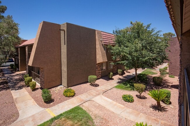 Building Photo - MOVE IN SPECIAL - 1st month HALF OFF!!!