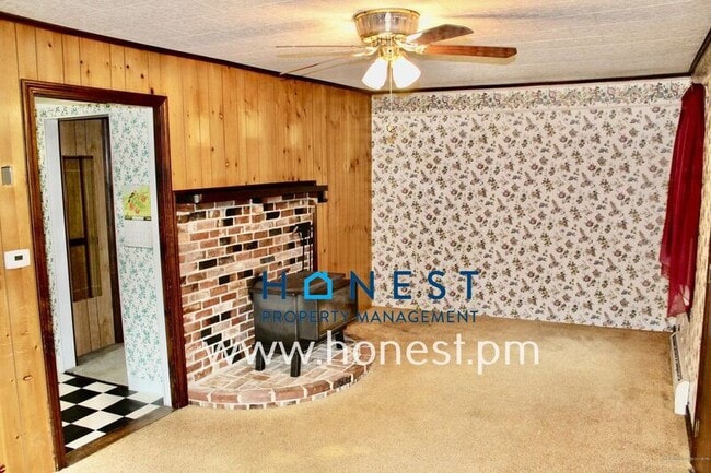 Building Photo - 446 Lewiston Rd