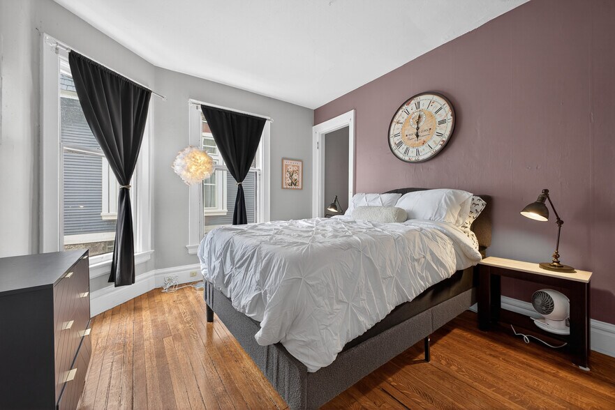 Building Photo - 256 Union Ave SE