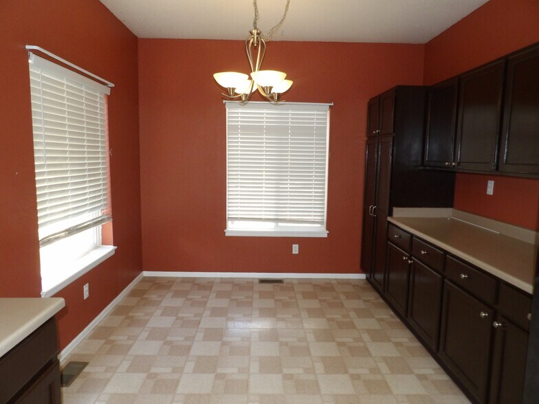 Building Photo - 875 Aspenglow Ln