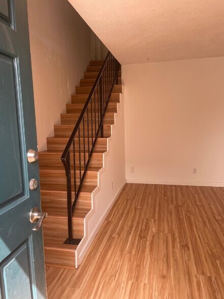 Building Photo - 11515 Ohio Ave