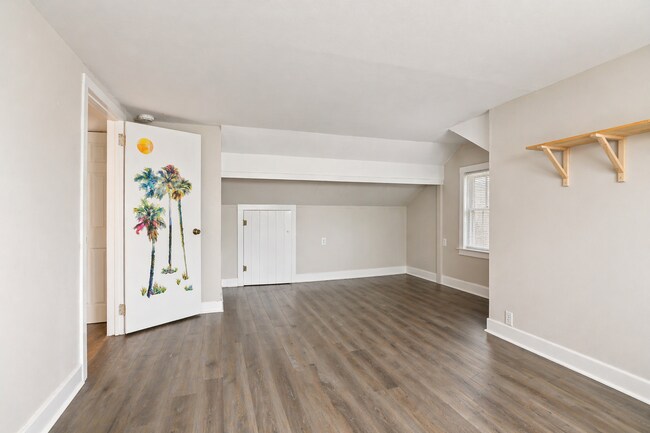 Building Photo - 6-Bedroom Rental Near TCNJ | Spacious Layout, Parking, Yard & Deck