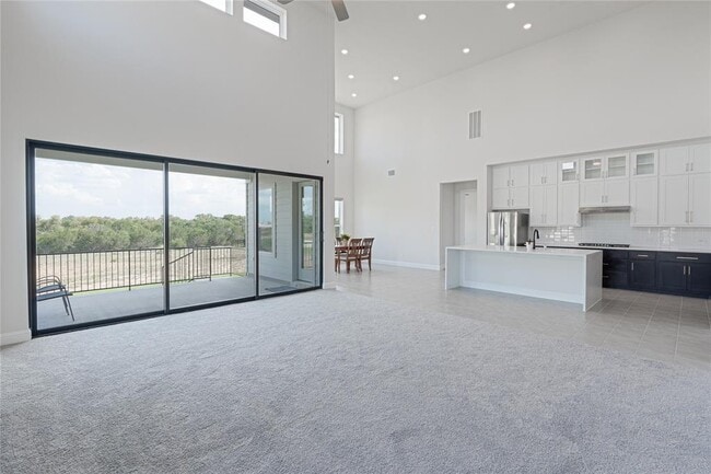 Building Photo - 301 Northcrest Dr