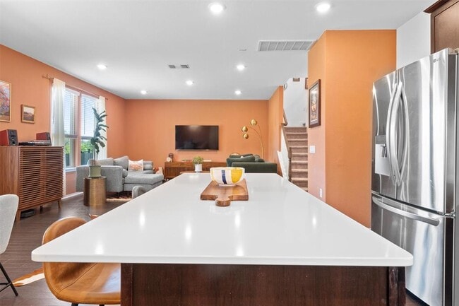 Building Photo - 6809 Ellsworth Walk