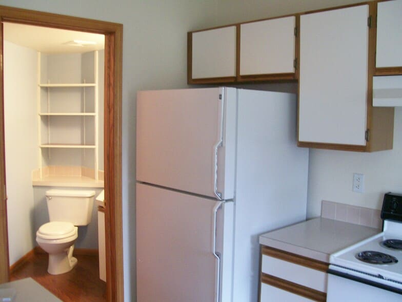 Building Photo - 2900 Ross Dr