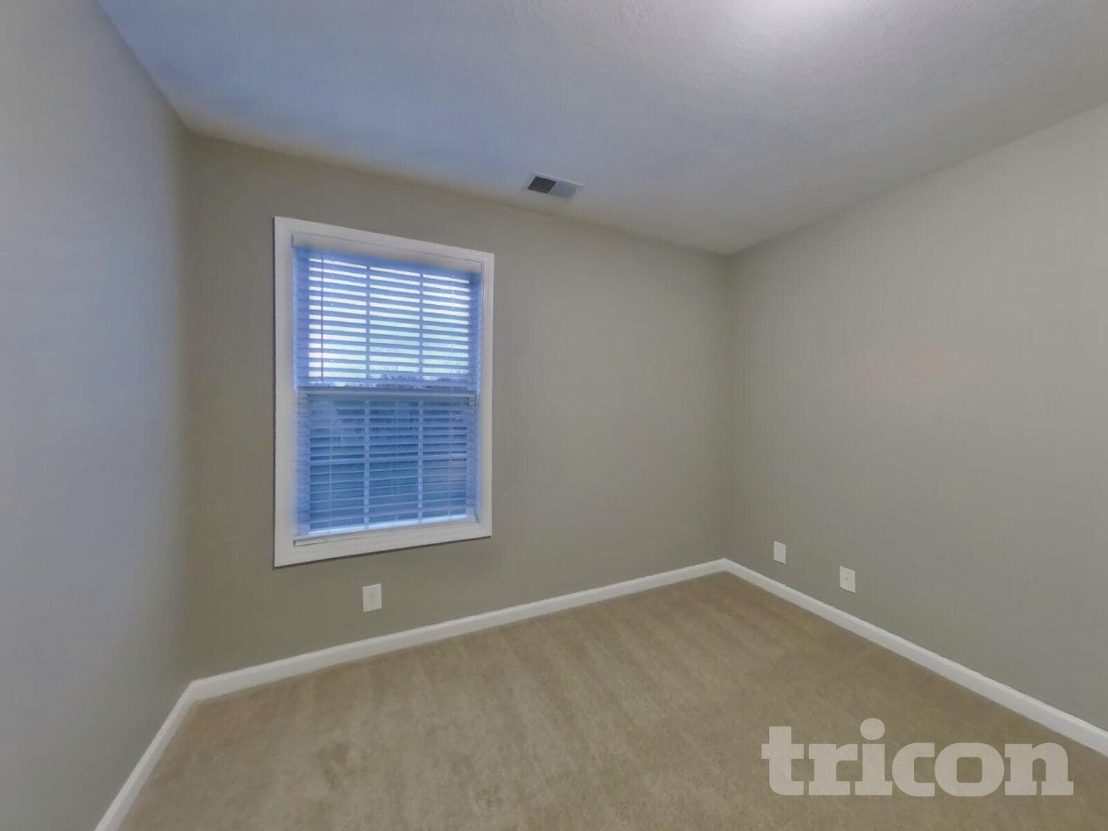 Building Photo - 1335 Loren Circle