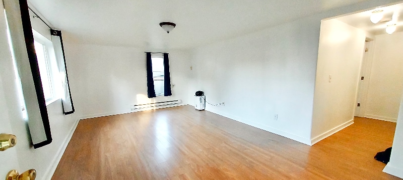 Building Photo - 3629 S Sheridan Ave