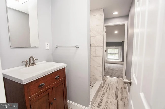 Building Photo - 4205 Main St