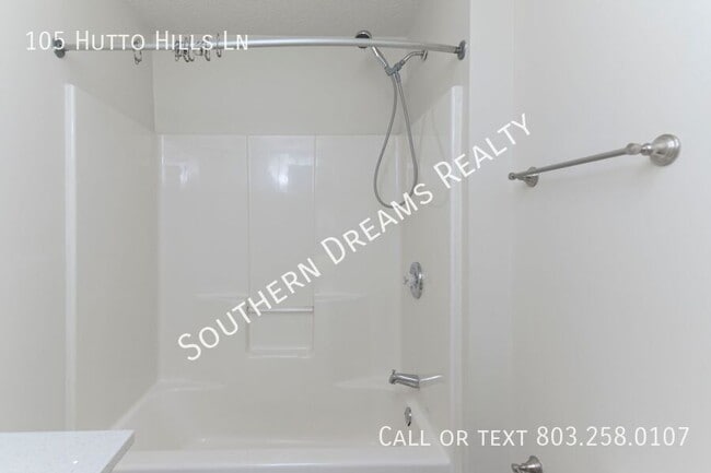 Building Photo - 105 Hutto Hill