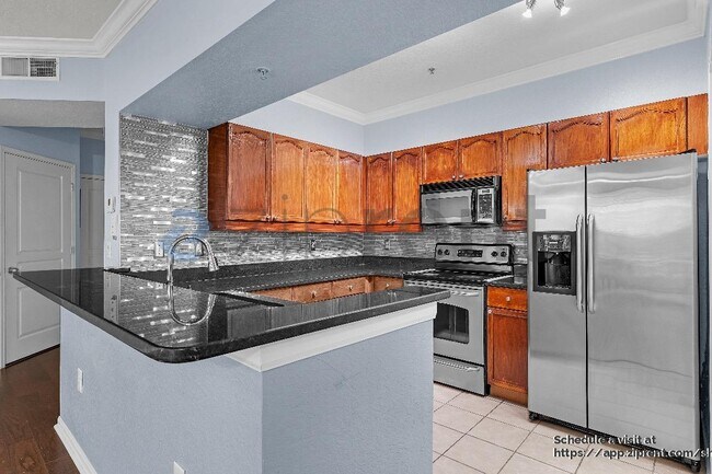 Building Photo - 5125 Palm Springs Blvd