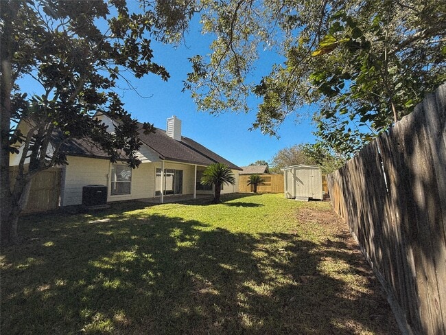 Building Photo - 2602 Northern Dr