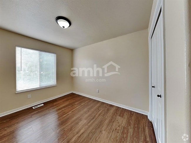 Building Photo - 4808 Addison Ave