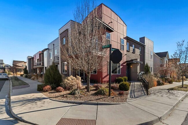 Building Photo - 6801 Warren Dr