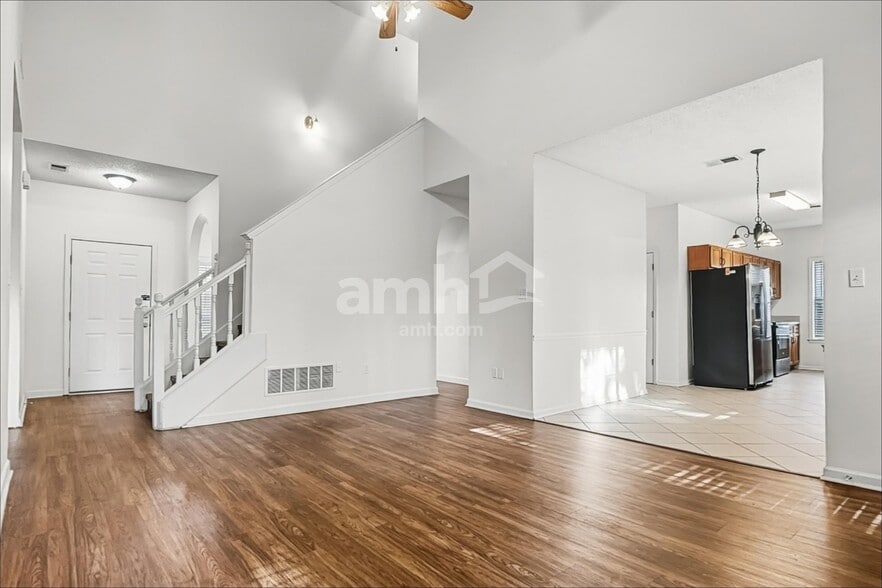 Building Photo - 5633 Michaelson Dr