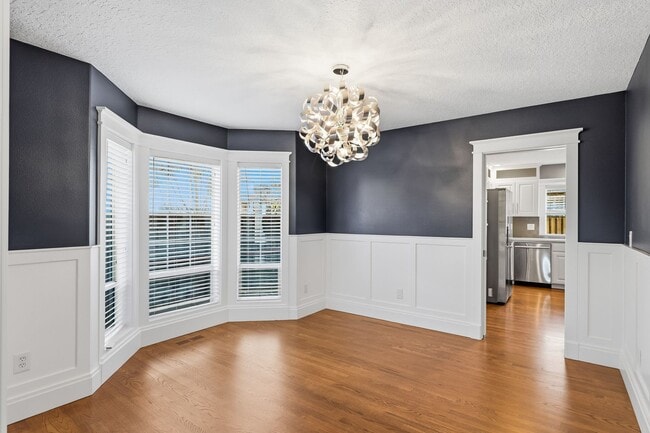 Building Photo - Bright & Modern Corner-Lot Living in Happy Valley