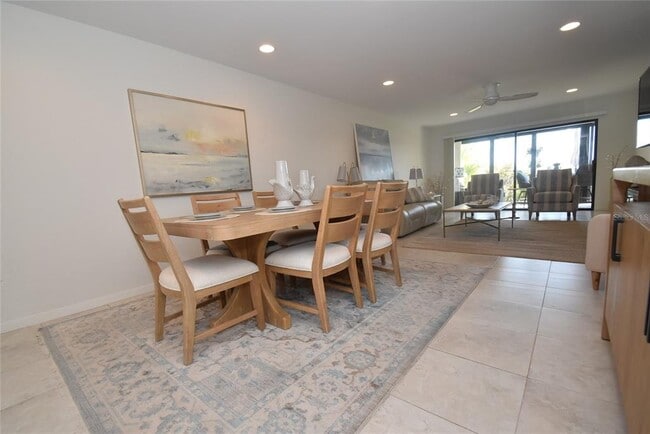 Building Photo - 1510 Pelican Point Dr