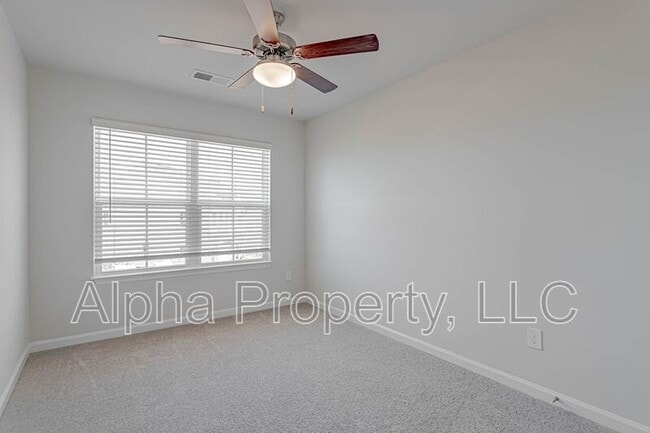 Building Photo - 522 Huntingdale Pl