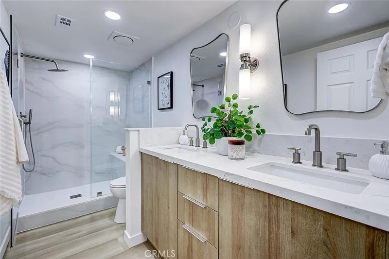 Building Photo - 858 1st St