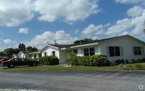 Primary Photo - Lake Haven Villas