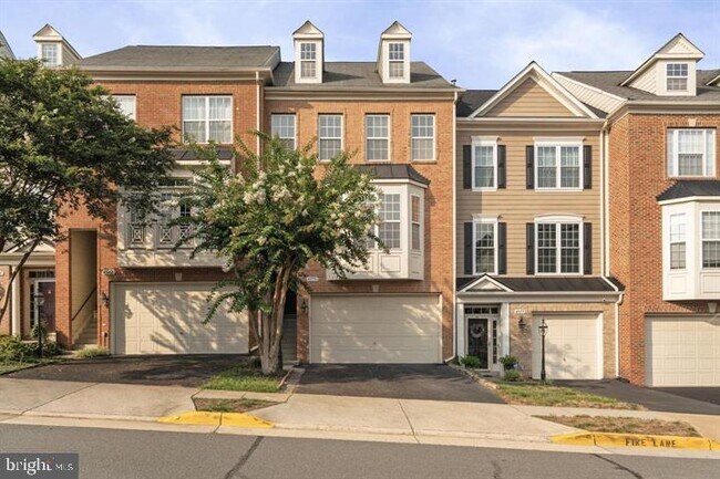 Building Photo - 43770 Lees Mill Square
