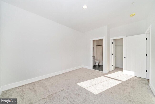 Building Photo - 204 3 Rivers Rd