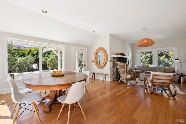 Building Photo - 40 Laurel Ave