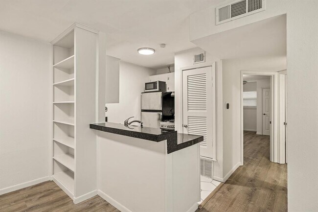Building Photo - 4306 Avenue A