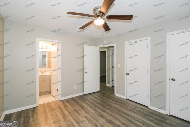 Building Photo - 1077 Ponderosa Park Dr
